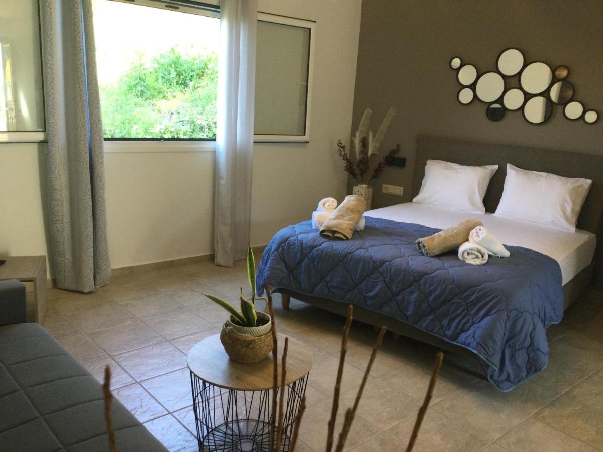 Vladimiros Apartments برباتي المظهر الخارجي الصورة