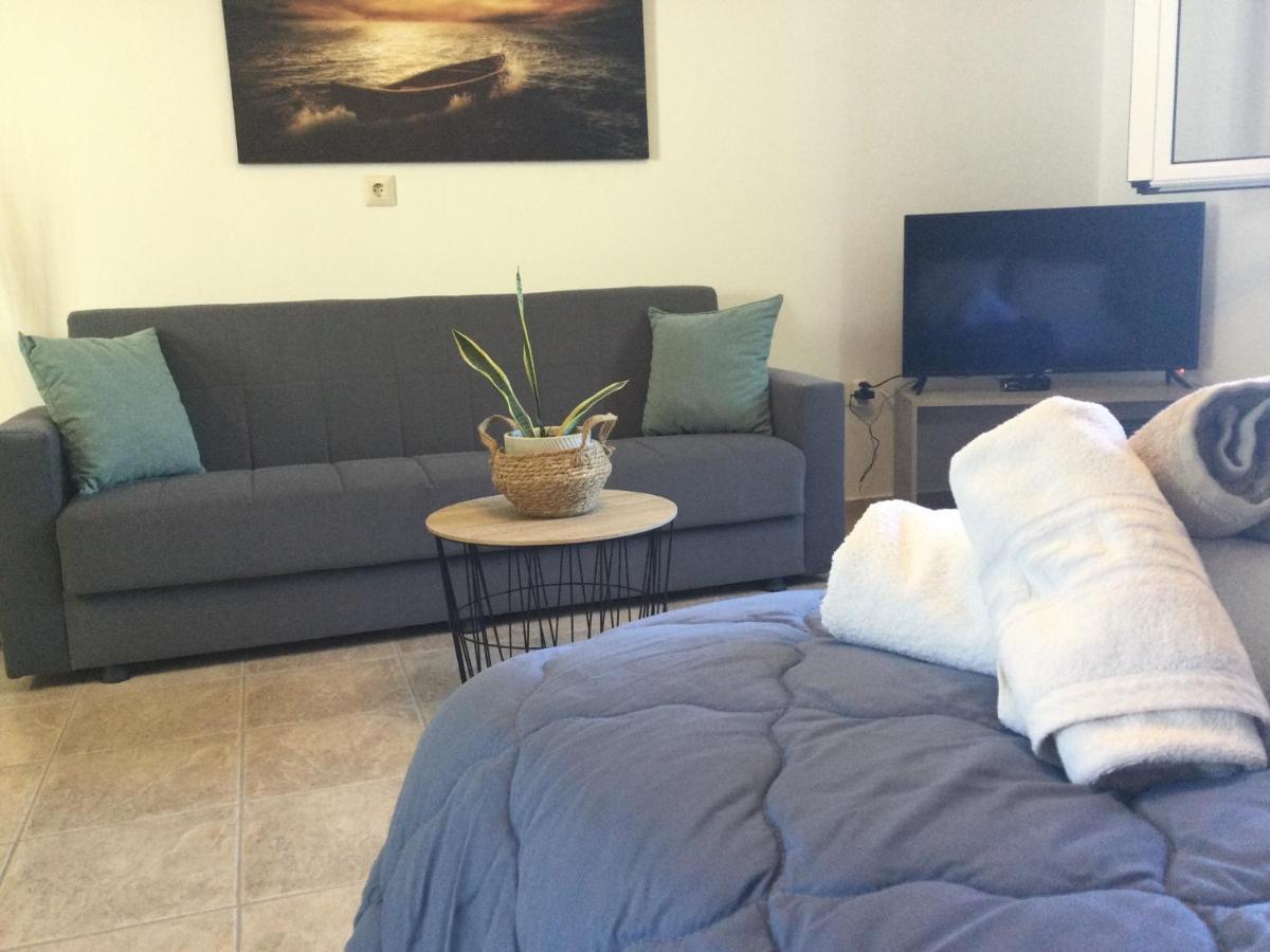 Vladimiros Apartments برباتي المظهر الخارجي الصورة