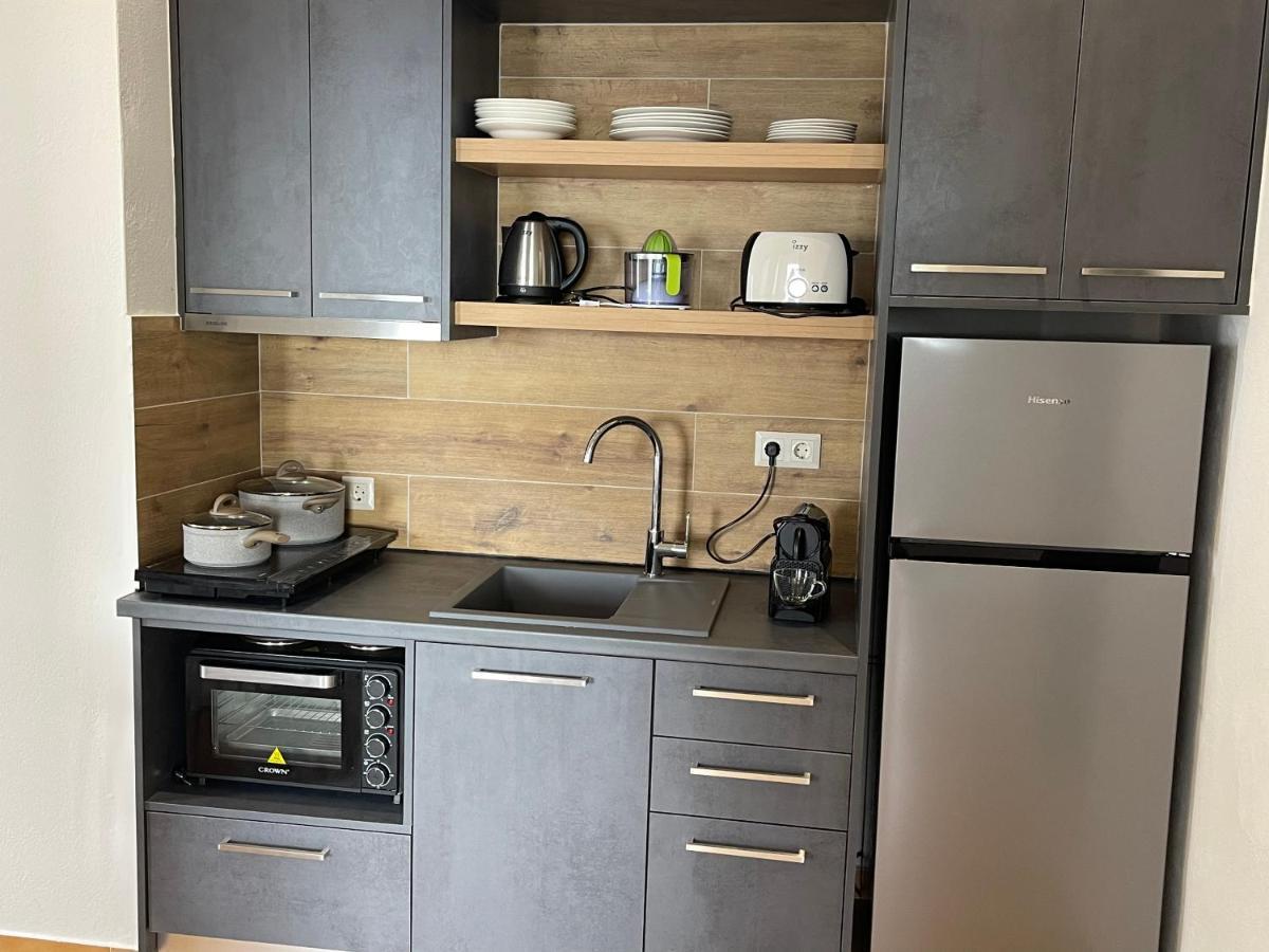 Vladimiros Apartments برباتي المظهر الخارجي الصورة