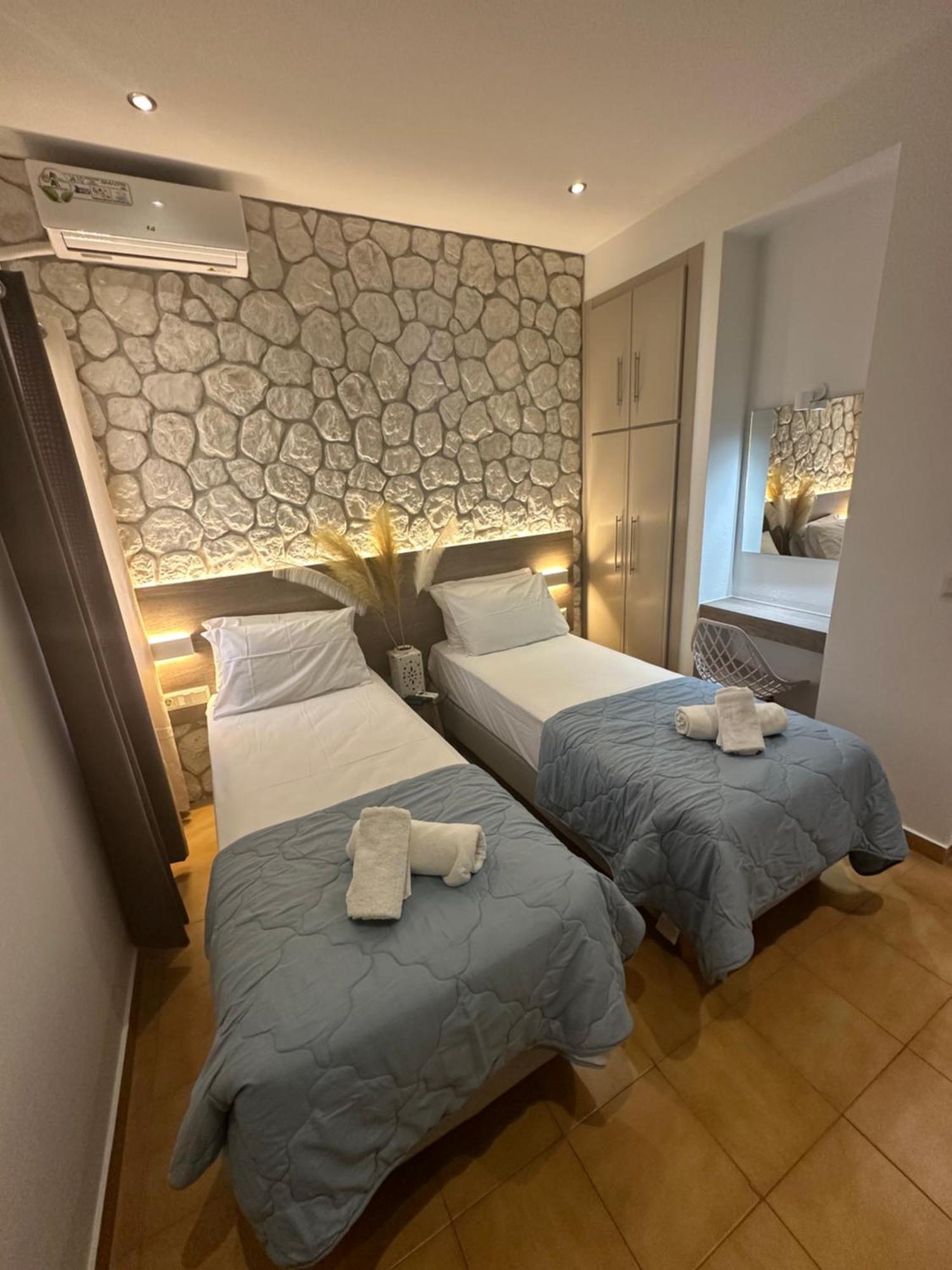Vladimiros Apartments برباتي المظهر الخارجي الصورة