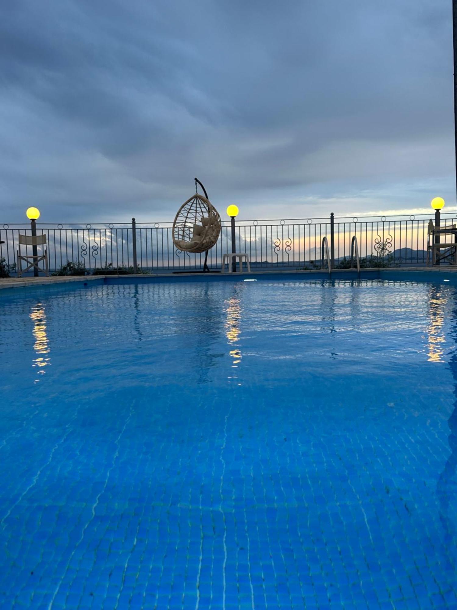 Vladimiros Apartments برباتي المظهر الخارجي الصورة
