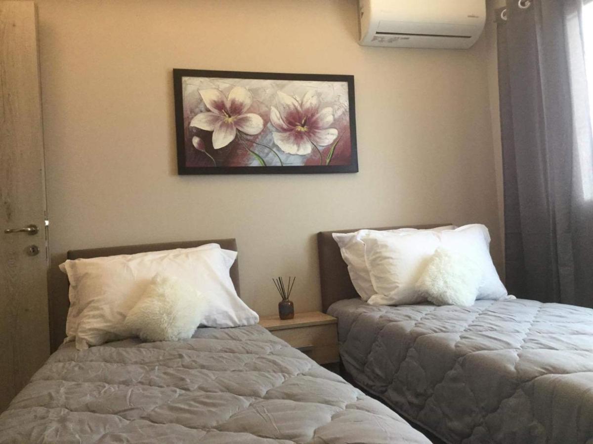 Vladimiros Apartments برباتي المظهر الخارجي الصورة